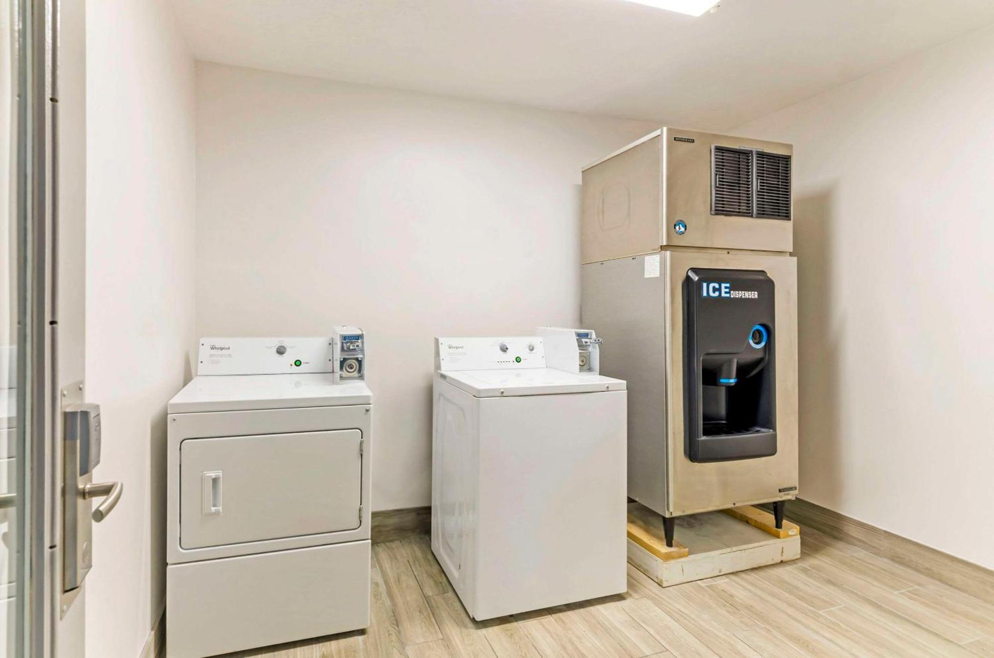 Comfort Inn Wytheville - Fort Chiswell Max Meadows Exteriör bild